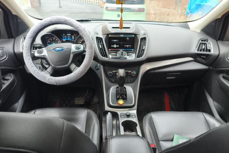 Used Ford Kuga 2015 2.0L GTDi Four-Wheel Drive Prestige Model Center Console