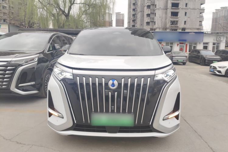 Used Denza D9 2022 EV 600 Four-Wheel Drive Flagship Model
