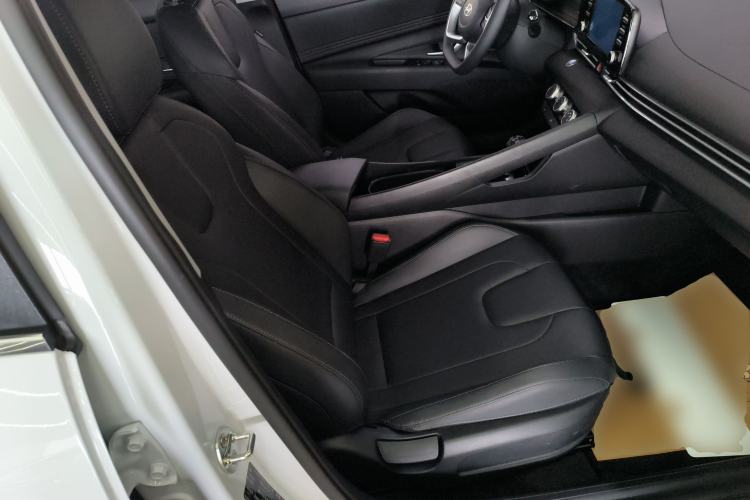 Used Hyundai Elantra 2023 1.5L CVT GLX Elite Edition Right Front Seat