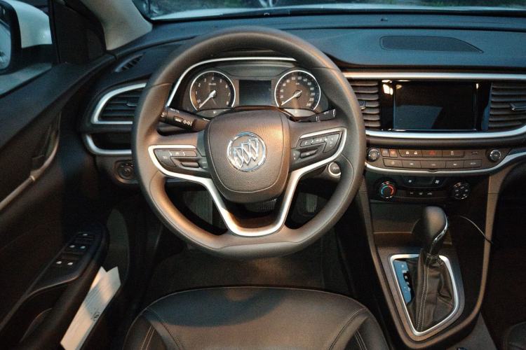 Used Buick GT 2021 Revised Version Flagship 1.5L Automatic Elite Edition Steering Wheel