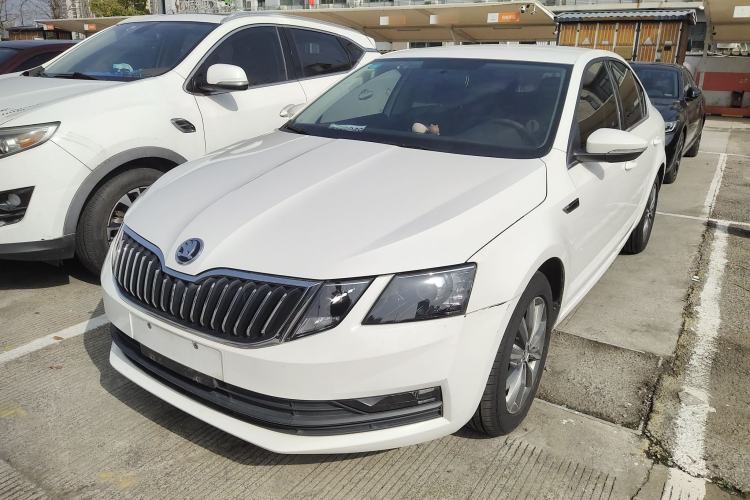 Used Skoda Octavia 2019 1.5L Automatic SmartDrive Comfort Edition China VI Standard