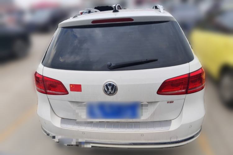 Used Volkswagen Magotan 2012 Travel Edition 2.0 TSI Luxury Version Rear