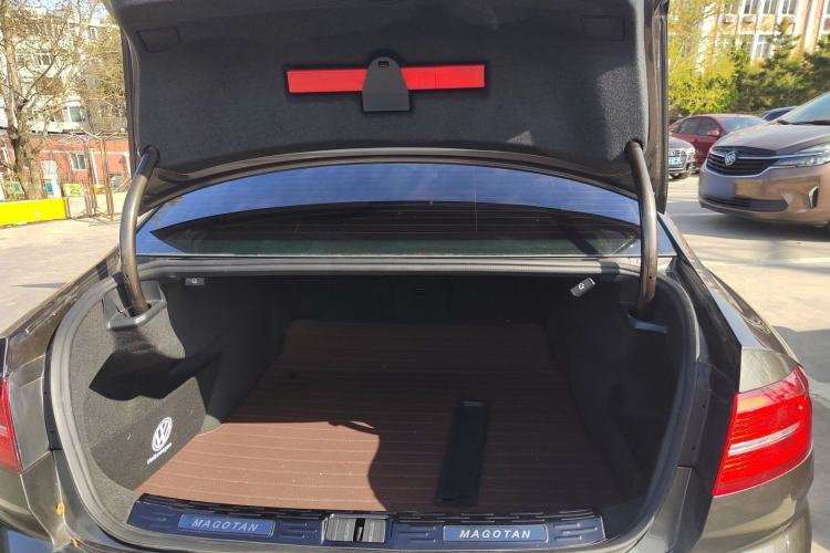 Used Volkswagen Magotan 2018 Facelift 330TSI DSG Luxury Model Trunk