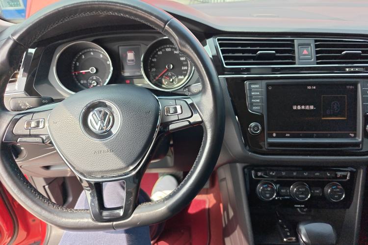 Used Volkswagen Tiguan L 2017 330TSI Automatic Two-Wheel Drive Flagship Edition Center Console