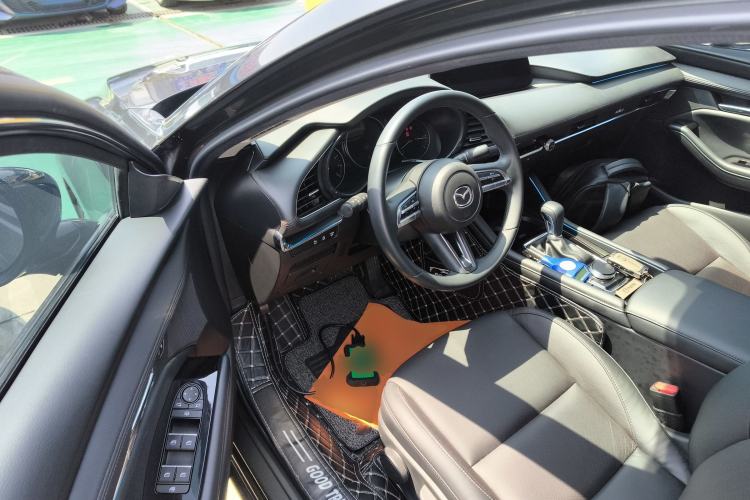 Used Mazda 3 Axela 2020 2.0L Automatic Zhiya Edition Driver Seat