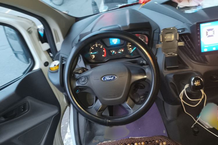 Used Ford Transit 2020 2.0T Diesel Multi-Function Commercial Vehicle Mid-Chassis Low-Roof Design with Dual Rear Doors Meeting China VI Emission Standards
