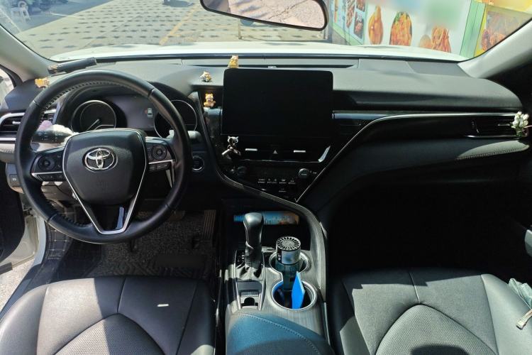 Used Toyota Camry 2021 2.0G Luxury Edition
