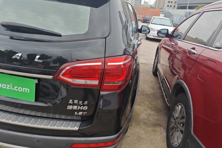 Used Haval H6 2014 Sport Version 1.5T Manual Two-Wheel Drive Elite Edition Right Rear Taillight