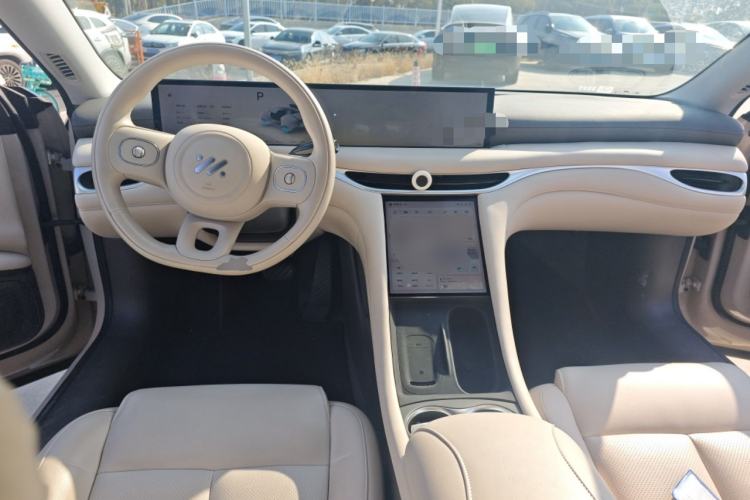 Used IM L6 2024 Max Standard Edition Center Console