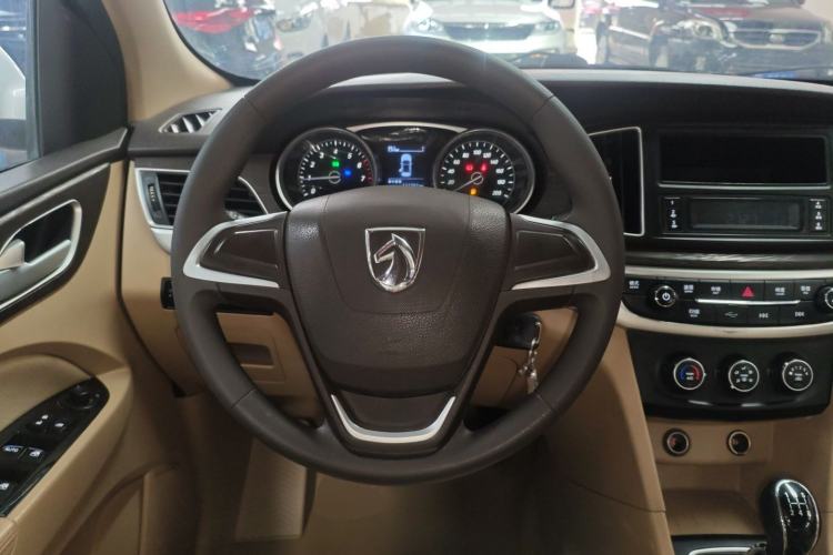 Used Baojun 730 2016 1.5L Manual Value Edition 7 Seats China V Emission Standard