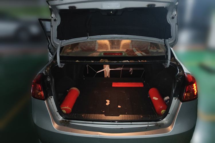 Used Buick Excelle 2011 1.6LX-AT Trunk