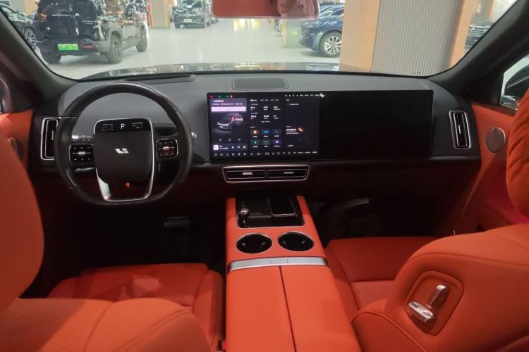Used Li Auto L8 2024 Pro Model Center Console