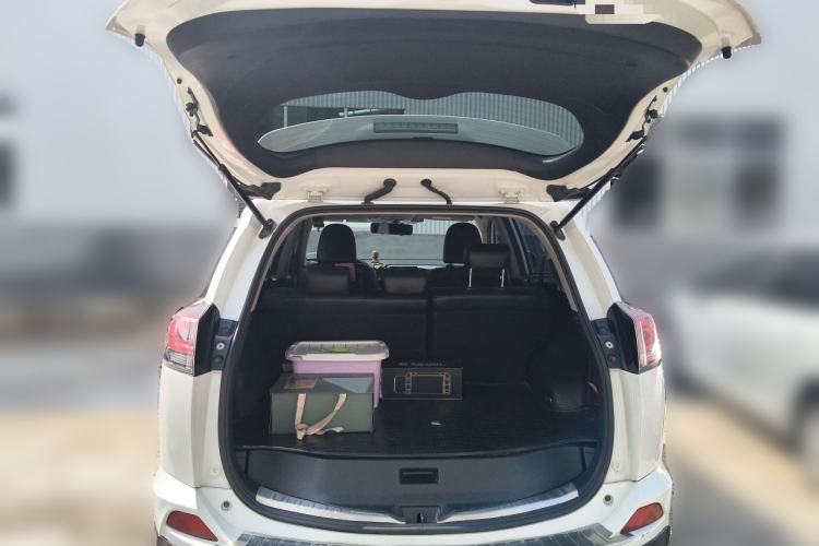 Used Toyota RAV4 2016 2.0L CVT Two-Wheel Drive Fashion Edition China V Standard