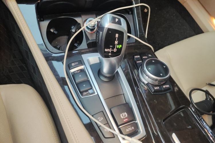 Used BMW 5 Series 2014 528Li xDrive Premium Edition