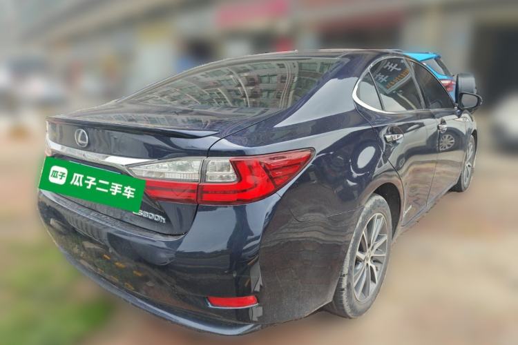 Used Lexus ES 2015 300h Comfort Edition