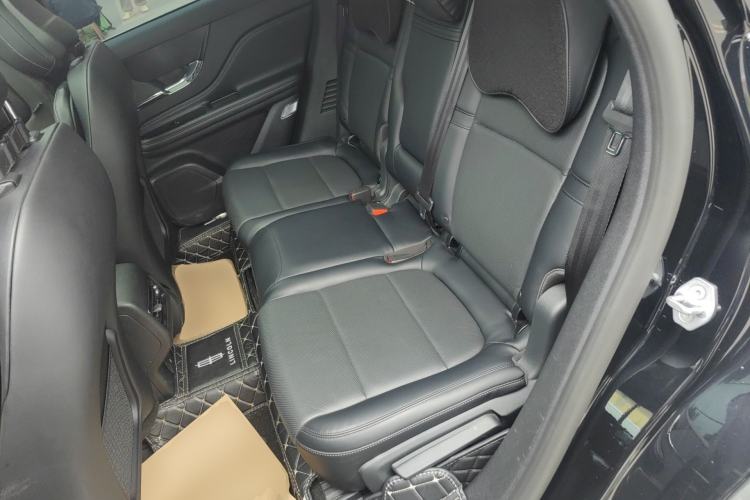 Used Lincoln Corsair 2022 2.0T Two-Wheel Drive Luxury Edition Left Rear Seat