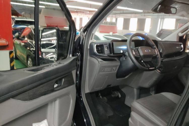 Used Ford Tourneo Custom 2023 2.0T Automatic Prestige Edition
