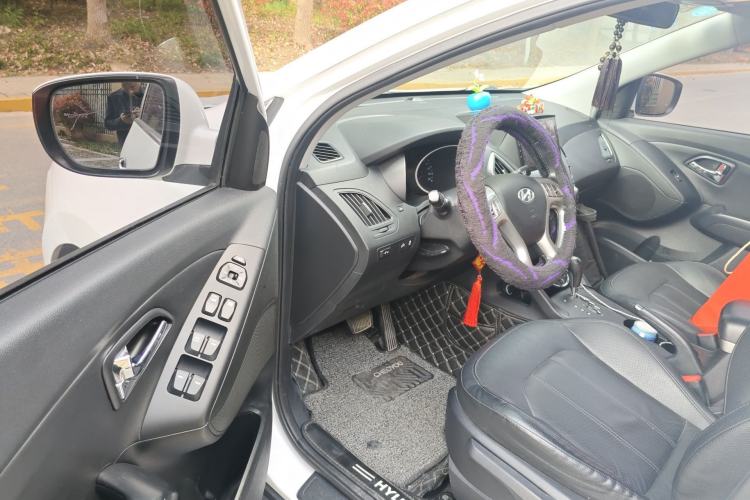 Used Hyundai ix35 2015 2.0L Automatic 2WD Smart Type China IV Driver Seat