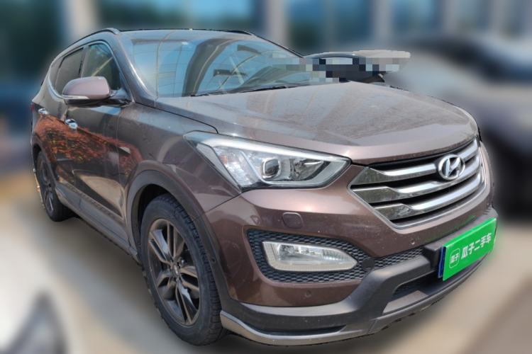Used Hyundai Santa Fe Classic 2013 3.0L 4x4 Luxury Edition 7 Seats Euro V Front Right 45 Deg