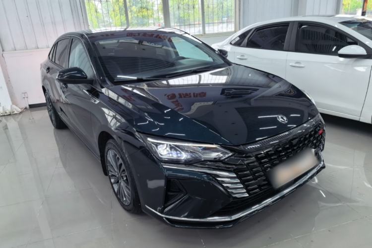 Used Dongfeng Aeolus Yixuan MAX 2023 1.5T Super-Powered Dad Edition Front Right 45 Deg