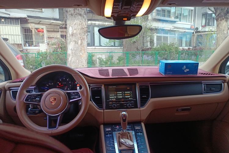 Used Porsche Macan 2014 Macan 2.0T Center Console