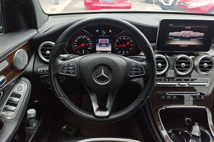 Used Mercedes-Benz GLC 2017 GLC 260 4MATIC Luxury Model
