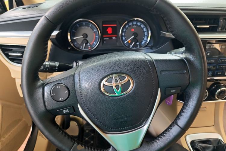 Used Toyota Corolla 2014 1.6L Manual GL-i Leather Edition