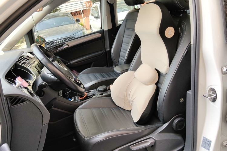 Used Volkswagen Touran 2016 Volkswagen Touran L 280TSI DSG Comfort Edition Left Front Seat