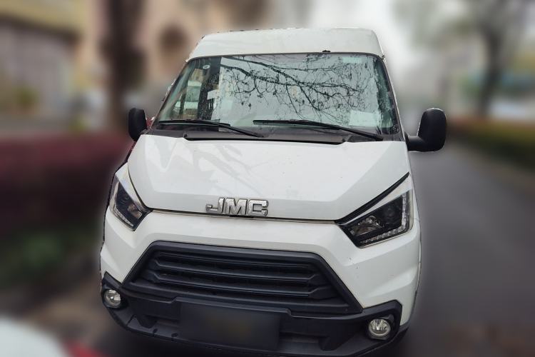 Used JMC Transit 2019 2.8T Commercial Version Intelligent Automatic Transmission Short Wheelbase Mid-Roof Design 6 Seats China VI Emission Standard – JX493 Front