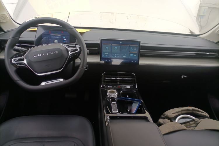 Used Wuling E5 2024 410 km Standard Version
