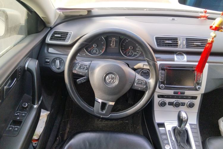 Used Volkswagen Magotan 2012 1.8TSI Prestige Model Steering Wheel