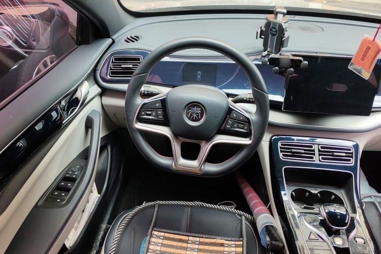 Used BYD Qin PLUS 2021 EV 500KM Luxury Model Steering Wheel