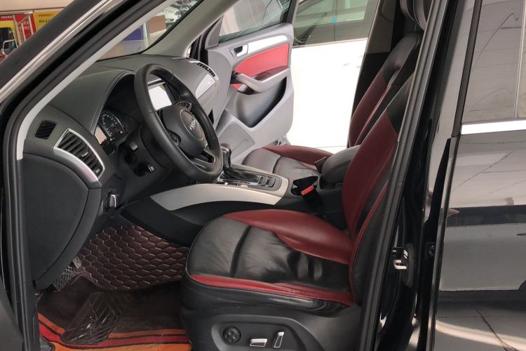 Used Audi Q5 2018 Collector's Edition 40 TFSI Technology Model