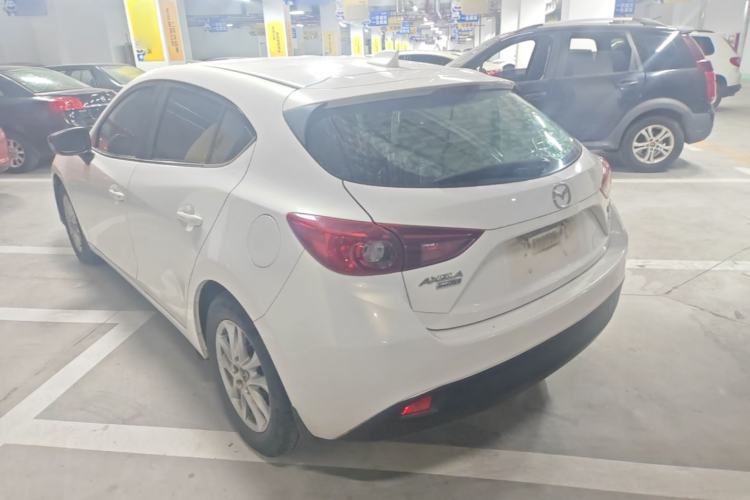 Used Mazda 3 Axela 2014 Hatchback 1.5L Manual Comfort Model
