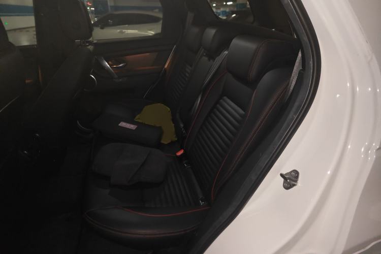 Used Land Rover Discovery Sport 2022 Revised Version 249 PS R-Dynamic S Performance Edition 5 Seats Interior 4