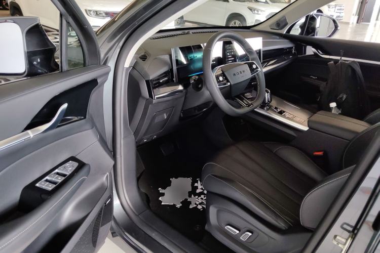 Used Roewe RX5 MAX 2022 2.0T Automatic Zhiwei Zunrong Edition
