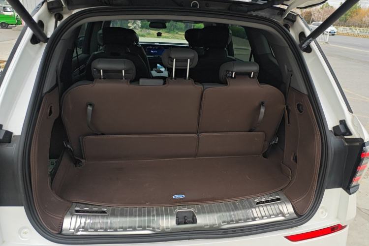 Used Ford Edge 2023 Ford Explorer L 2.0T EcoBoost E-Hybrid Two-Wheel Drive 7-Seater Luxury Model