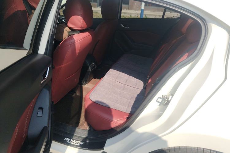 Used Mazda Mazda 3 Axela 2016 Sedan 1.5L Automatic Comfort Model
