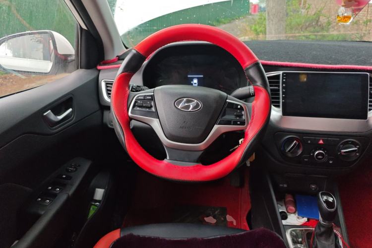 Used Hyundai Verna (new generation) 2020 1.4L CVT GLS Cool Edition Steering Wheel