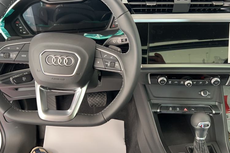 Used Audi Q3 2024 35 TFSI Advanced Style Edition