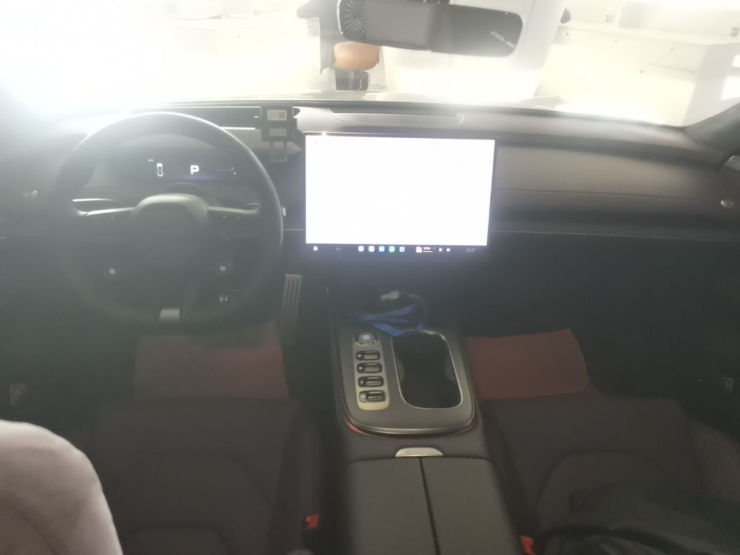 Xiaomi Auto SU7 2024 Four-Wheel Drive Ultra-Long Range Advanced Intelligent Driving Max Edition — снимка 12