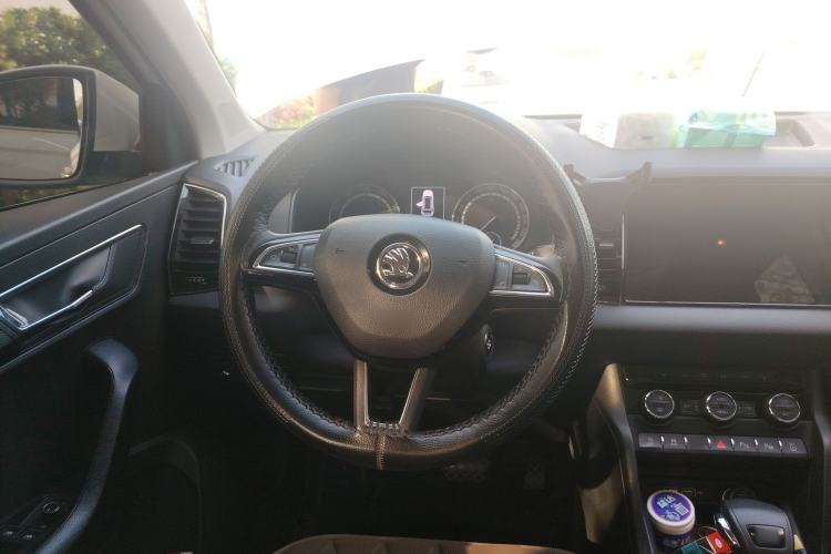 Used Skoda Karoq 2019 TSI280 Smart Drive Deluxe Edition China VI Standard Steering Wheel