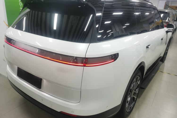 Used Lynk & Co 900 2025 2.0T Ultra Rear Right 45 Deg