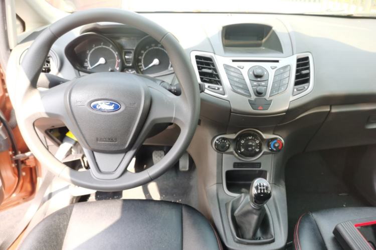 Used Ford Fiesta 2013 Hatchback 1.5L Manual Fashion Edition
