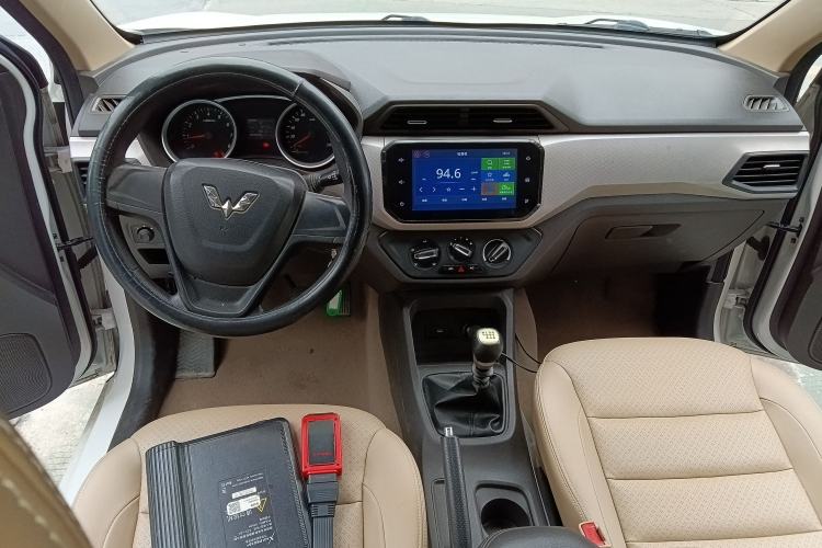 Used Wuling Hongguang 2019 1.5L S Comfort Edition China VI LAR