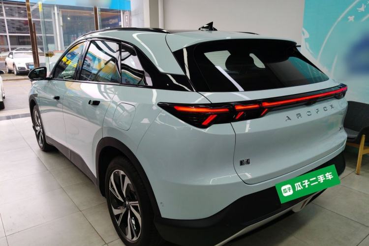 Used ARCFOX Alpha T5 2024 520 MAX Rear Left 45 Deg