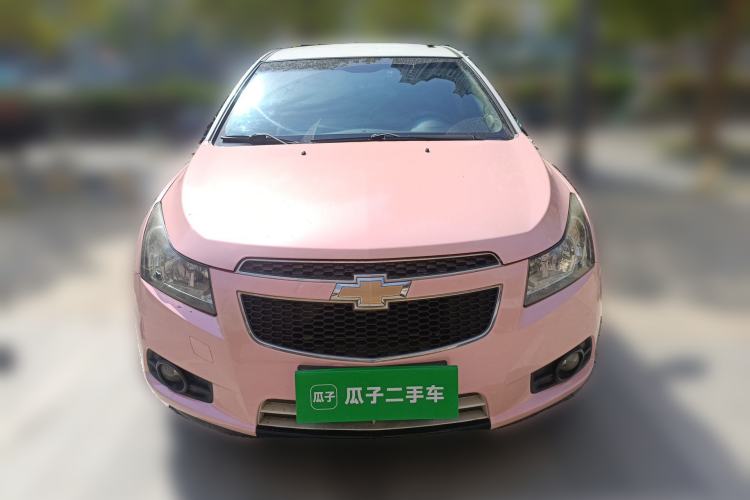 Used Chevrolet Cruze 2015 Hatchback 1.6L Automatic Comfort Edition Front