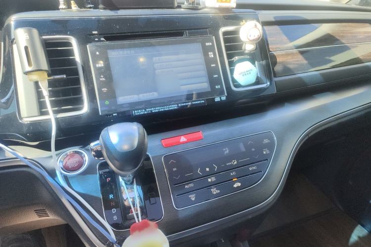 Used Honda Elysion 2016 2.4L Supreme Edition Audio And AC Panel