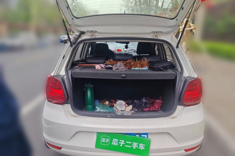 Used Volkswagen Polo 2014 1.4L Manual Fashion Edition Trunk