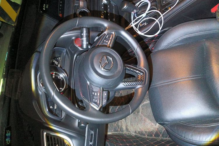 Used Mazda 3 Axela 2017 Hatchback 2.0L Automatic Sport Model China V Emission Standard Steering Wheel